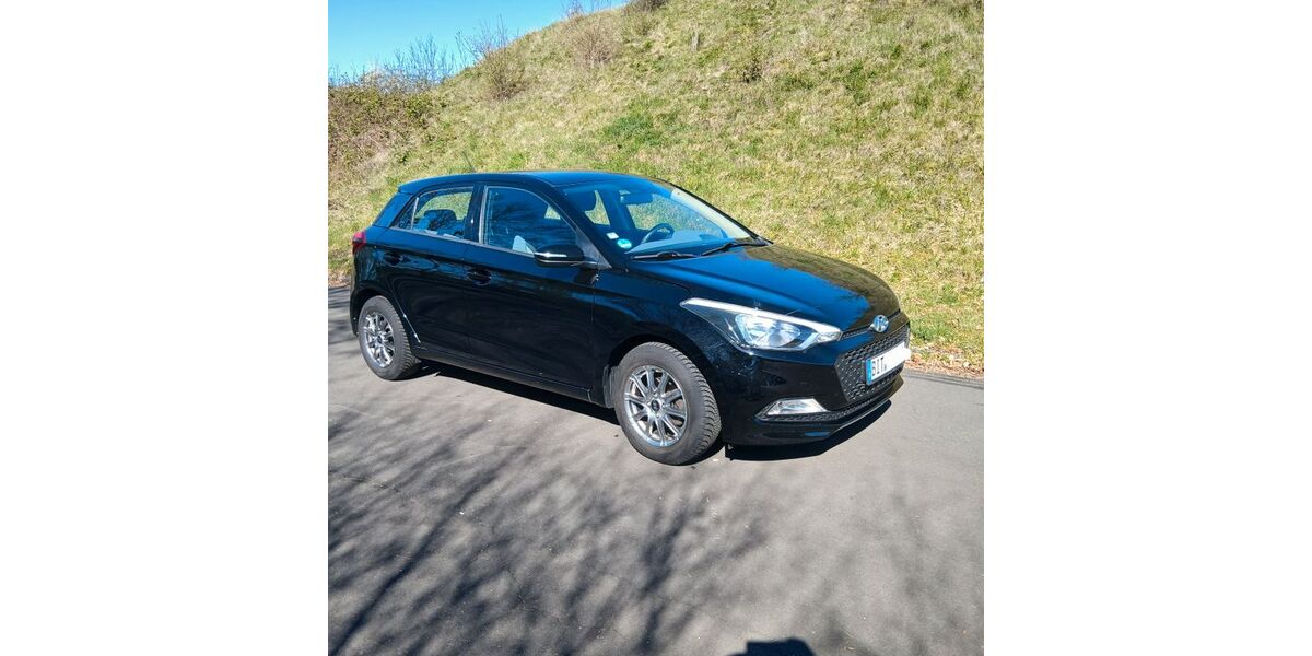 Hyundai i20 91.010 km 8.200 &euro; Bitburg 54634