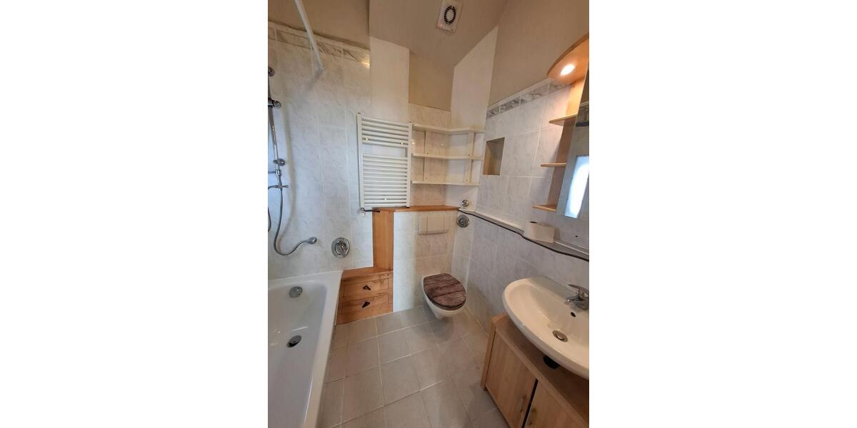 Hochparterre Salzgitter Ortschaft Nord - 3 Zimmer, 80 m&sup2;, 240.000&euro; | Angebot:26882415