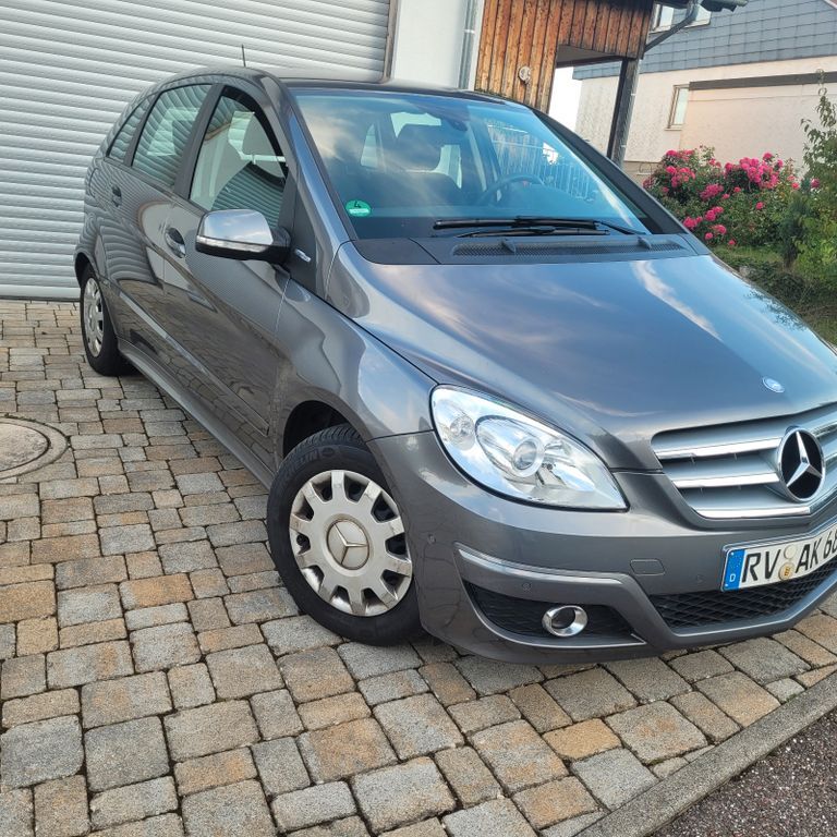 Mercedes-Benz B 180 156.871 km 4.250 € Rudersberg 73635