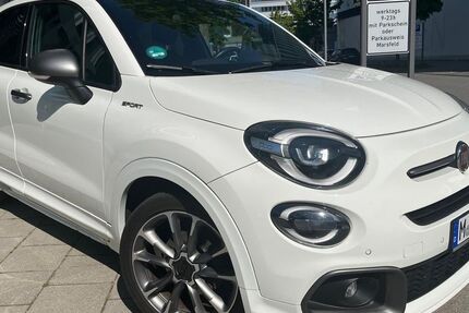 Fiat 500X 86.000 km 10.900 &euro; München 80687