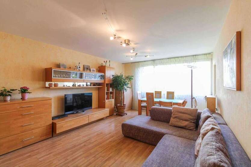 Wohnung zum Kaufen in Düsseldorf 285.000 € 74.24 m²