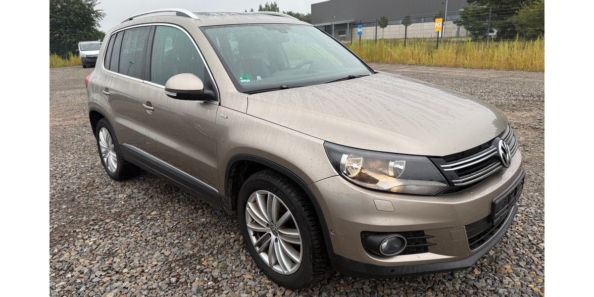 VW Tiguan Sport & Style Panorama BM -T Navi 1.Hand 95.150 km 11.900 &euro; Berlin 10247