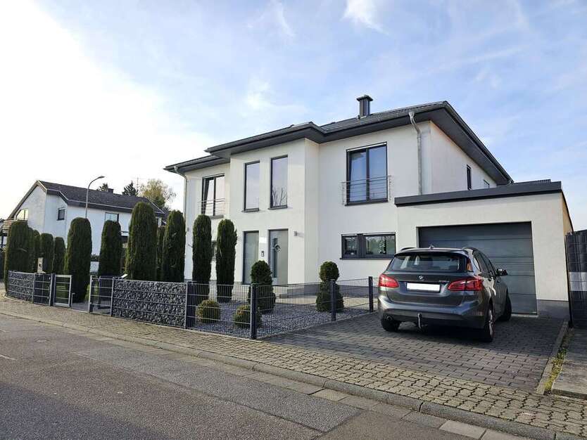 Haus zum Kaufen in Hanhofen 986.000 € 275 m²