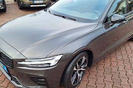 Volvo V60 28.621 km 33.900 &euro; Bad Kötzting 93444