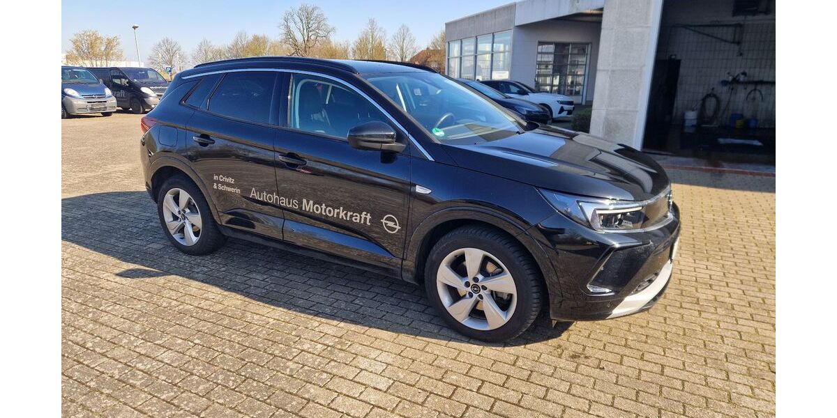 Opel Grandland (X) 28.950 km 34.990 € Schwerin 19055