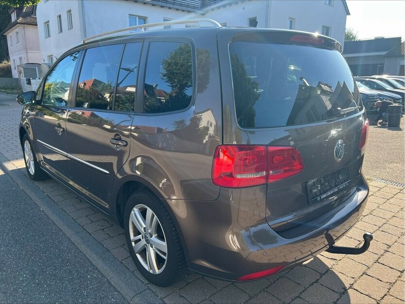 VW Touran Highline1.4 TSI Leder Pano 7-Sitzer 153.000 km 7.490 € Neckarsulm 74172