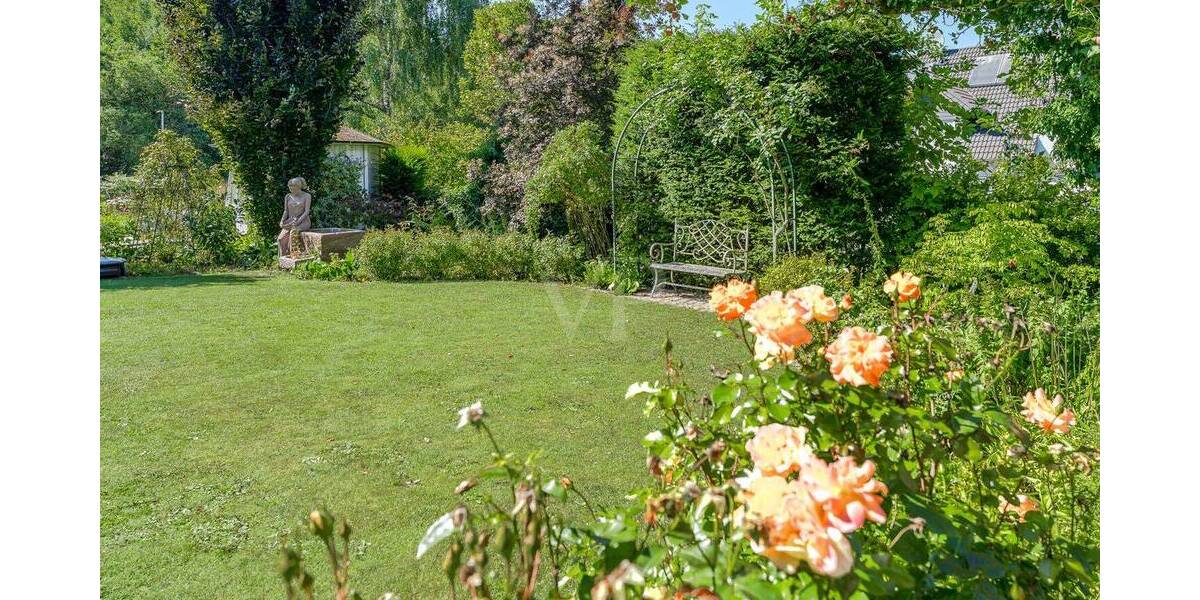 Einfamilienhaus Wehrheim - 8 Zimmer, 227 m&sup2;, 995.000&euro; | Angebot:25742958