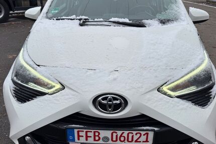 Toyota Aygo (X) 63.421 km 7.990 &euro; Emmering 82275