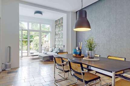 Haus zum Kaufen in Krefeld 595.000 € 160 m²