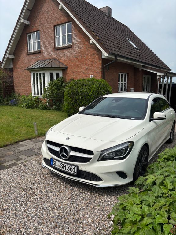 CLA 200 Shooting Brake