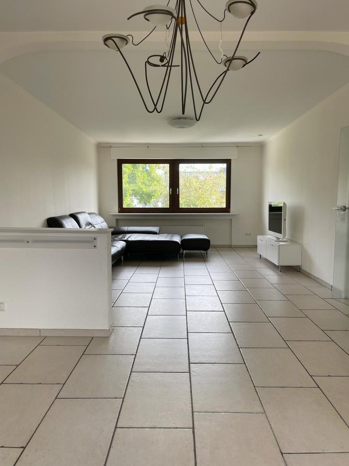 Maisonette-Eigentumswohnung in 2-Parteienhaus nahe Frechener City