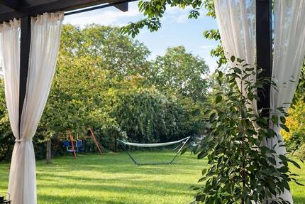 Haus Schönefeld - 5 Zimmer, 180 m&sup2;, 3.400&euro; | Angebot:24984602