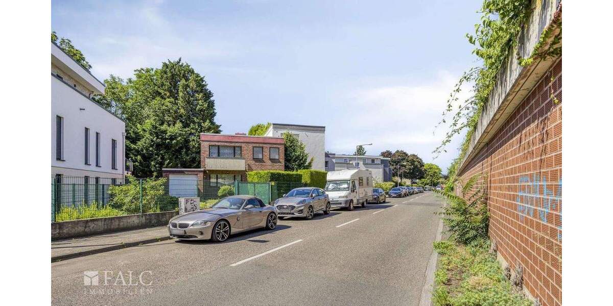 Einfamilienhaus für die junge Familie - Wohnen in bester Lage in Köln Weiden 5 zimmer