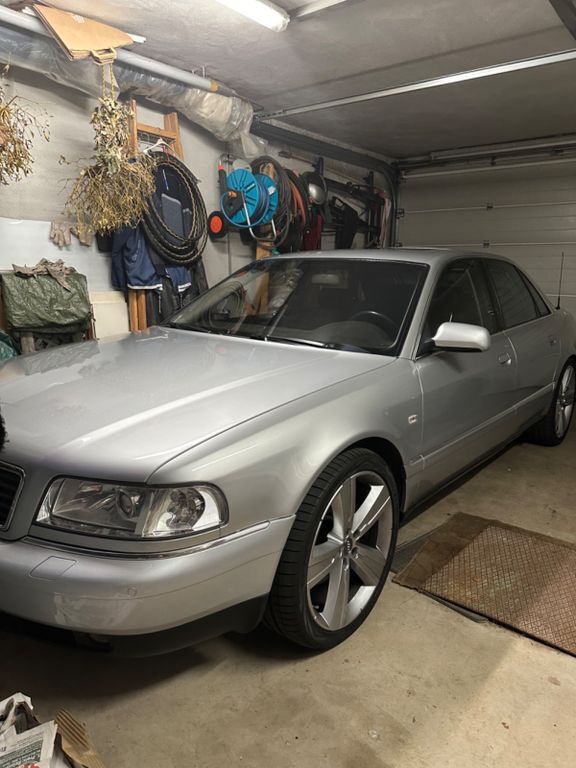 Audi A8 150.000 km 12.000 € Waldaschaff 63857