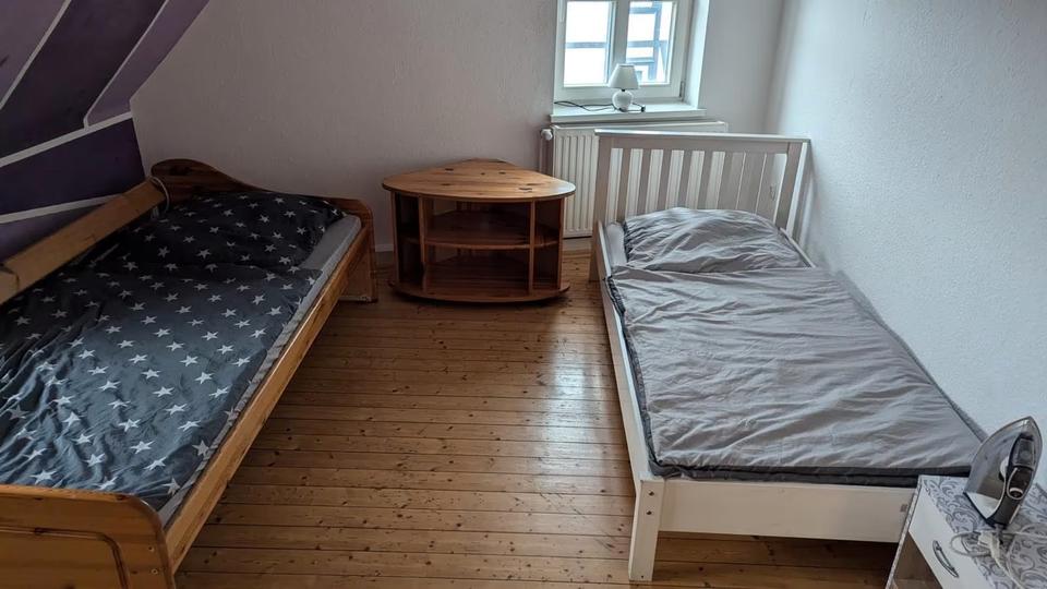 Reihenhaus Dransfeld - 7 Zimmer, 180 m&sup2;, 1.000&euro; | Angebot:26310075