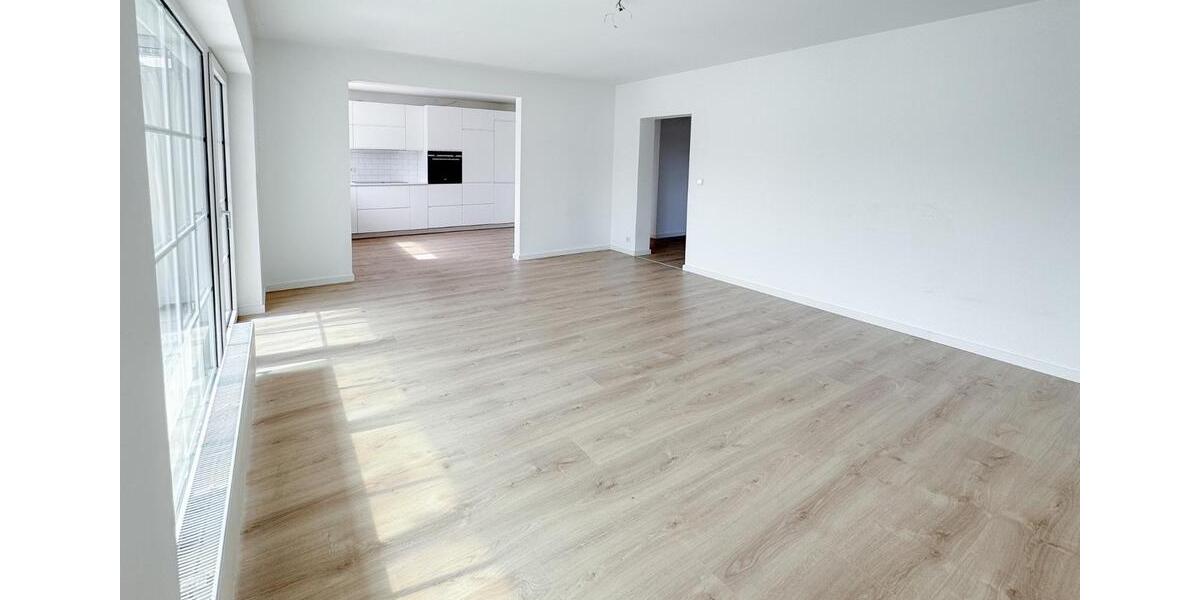 Charmante Mehrfamilien-Doppelhaushälfte mit Keller | Saniert 7 zimmer