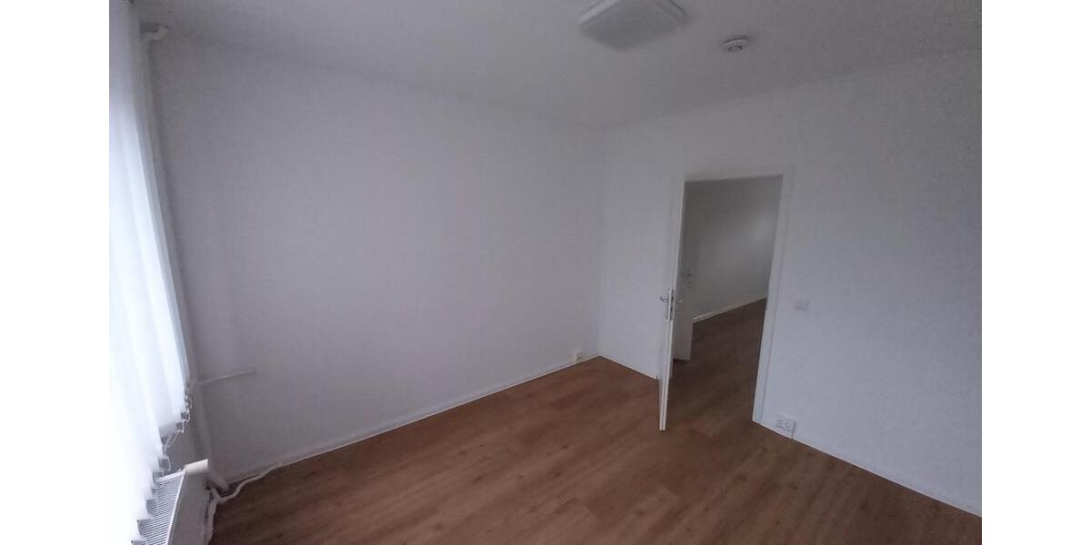Etagenwohnung Ballenstedt - 4 Zimmer, 88 m&sup2;, 615&euro; | Angebot:26276166