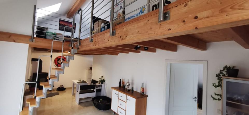 Dachgeschoßwohnung Bergneustadt - 3 Zimmer, 85 m&sup2;, 923&euro; | Angebot:25221209