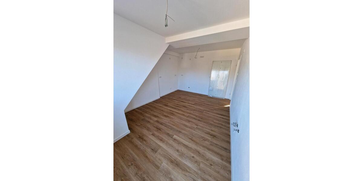 Dachgeschoßwohnung Zörbig - 3 Zimmer, 80 m&sup2;, 760&euro; | Angebot:25408249
