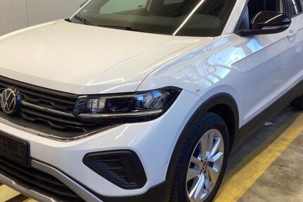 VW T-Cross 26.280 km 24.888 &euro; Hamburg 22761