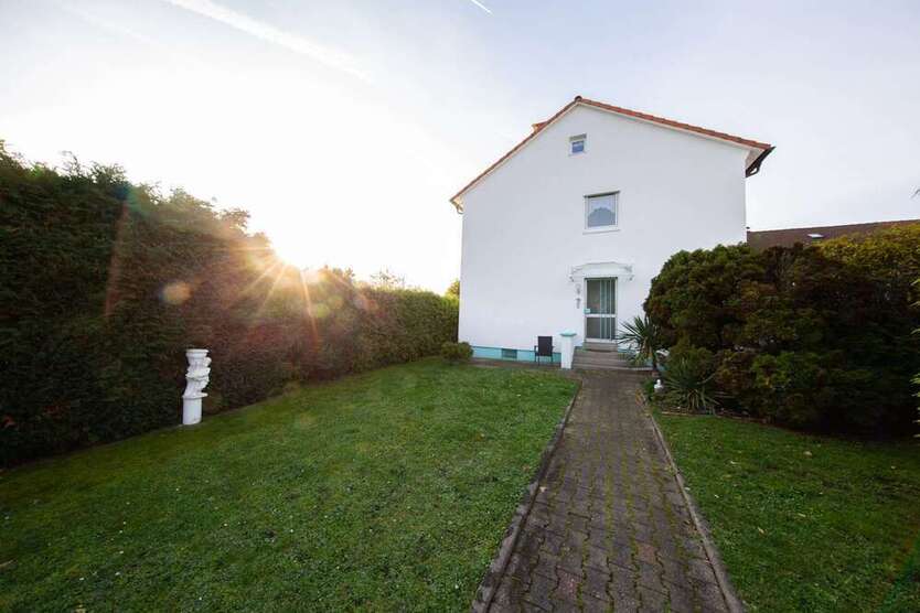 Haus zum Kaufen in Frankfurt am Main 450.000 € 104 m²