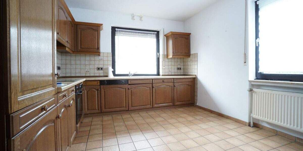 Einfamilienhaus Salzbergen - 9 Zimmer, 241 m&sup2;, 330.000&euro; | Angebot:24039076