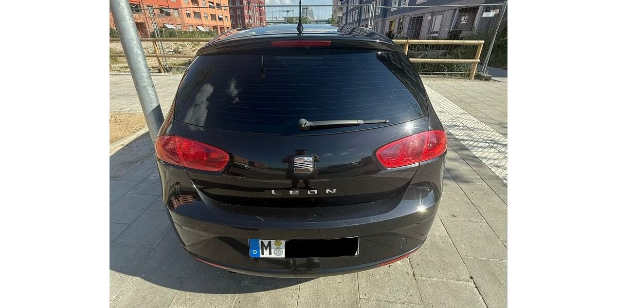 Seat Leon 223.000 km 2.900 &euro; München 81249