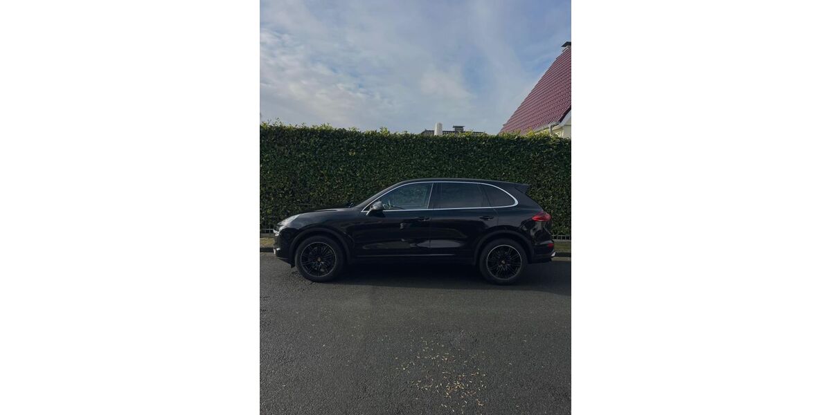 Porsche Cayenne 128.563 km 34.900 &euro; Oldenburg 26123