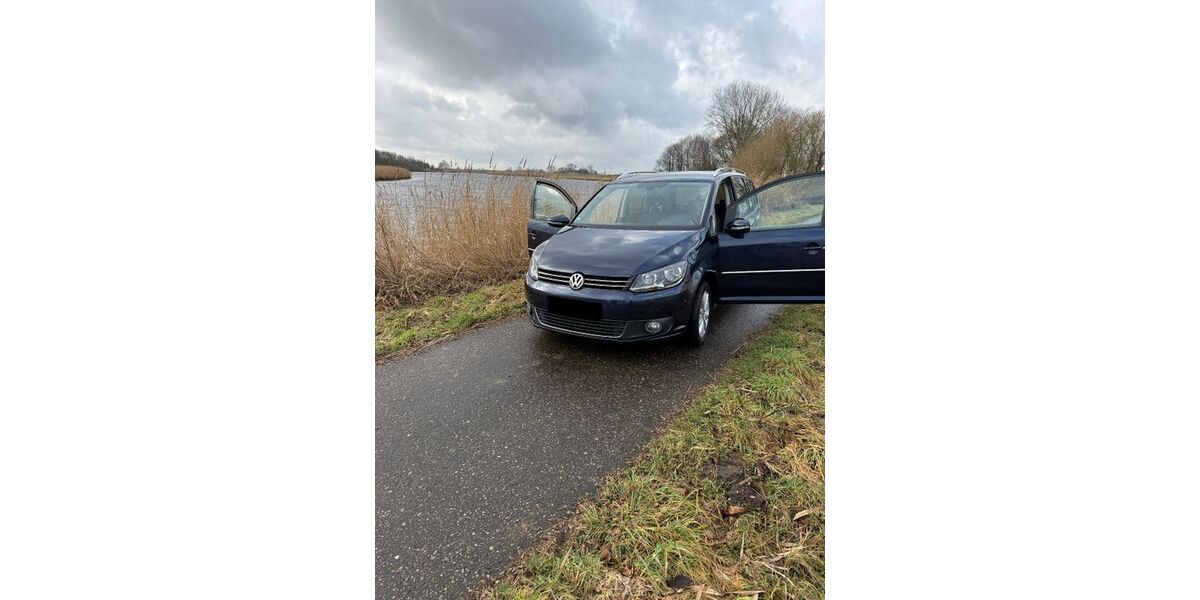 VW Touran 165.094 km 9.000 &euro; Itzehoe 25524
