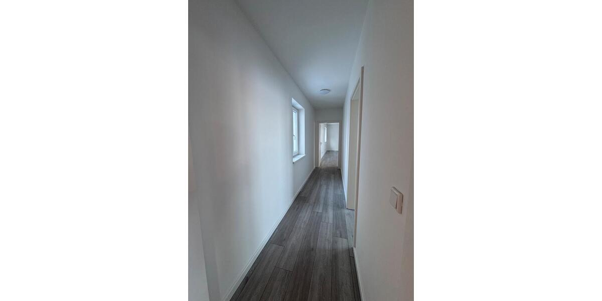 Erdgeschoßwohnung Geisenfeld - 3 Zimmer, 100 m&sup2;, 1.450&euro; | Angebot:24365608