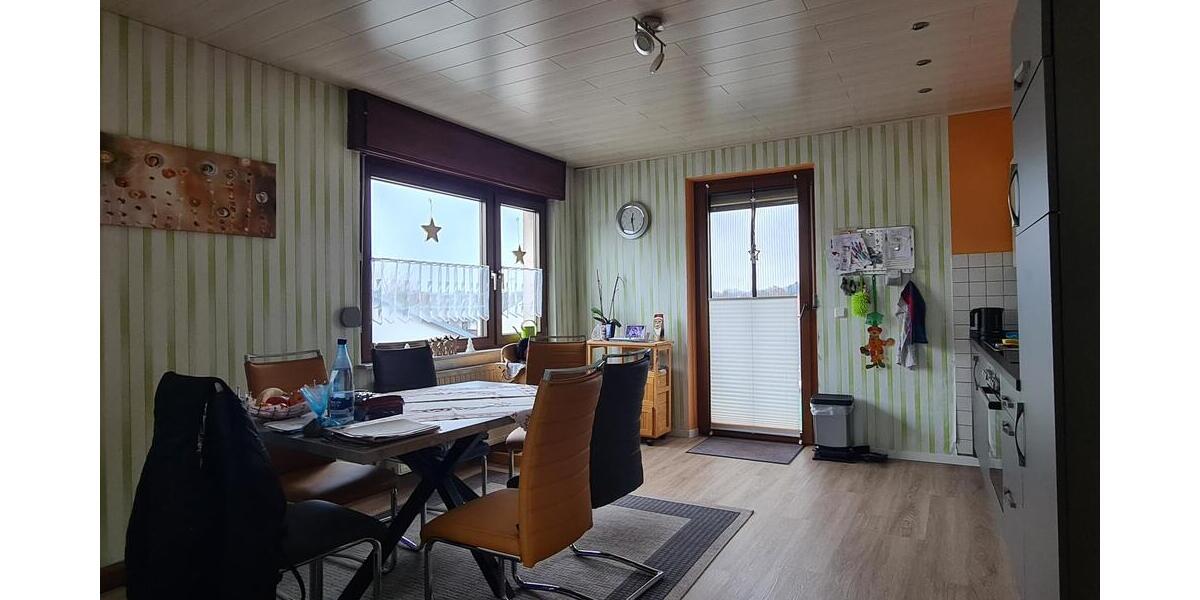 Freistehendes gepflegtes 3-Familienhaus in gesuchter Lage für Eigennutzer und Kapitalanleger - Mehrfamilienhaus, Wohnhaus Kirkel | Angebot:27009131