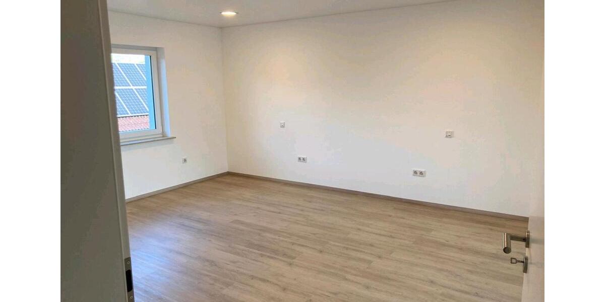 Erdgeschoßwohnung Sulzfeld - 4 Zimmer, 132 m&sup2;, 1.015&euro; | Angebot:26288314