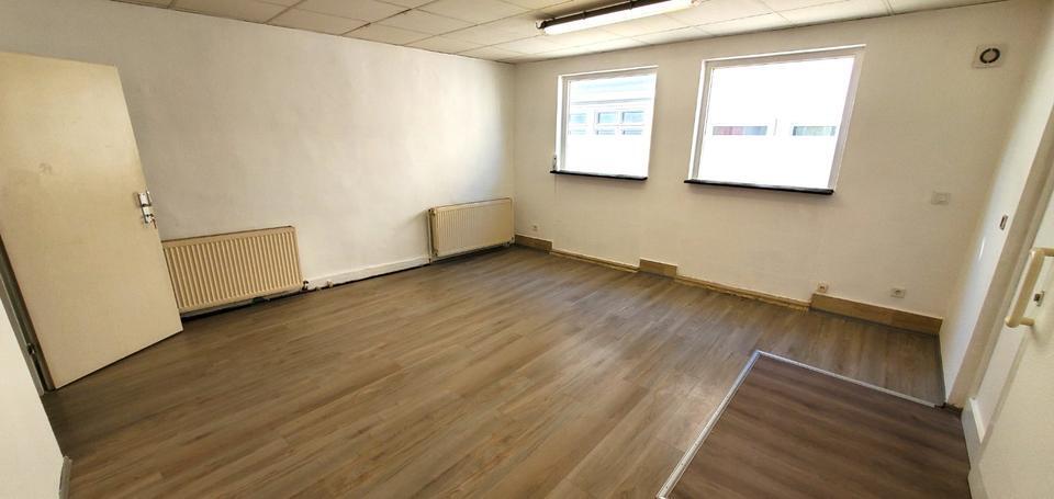 4-R. EG-Whg.-105m² - mit Küchenzeile-ab sofort in Bad Salzungen