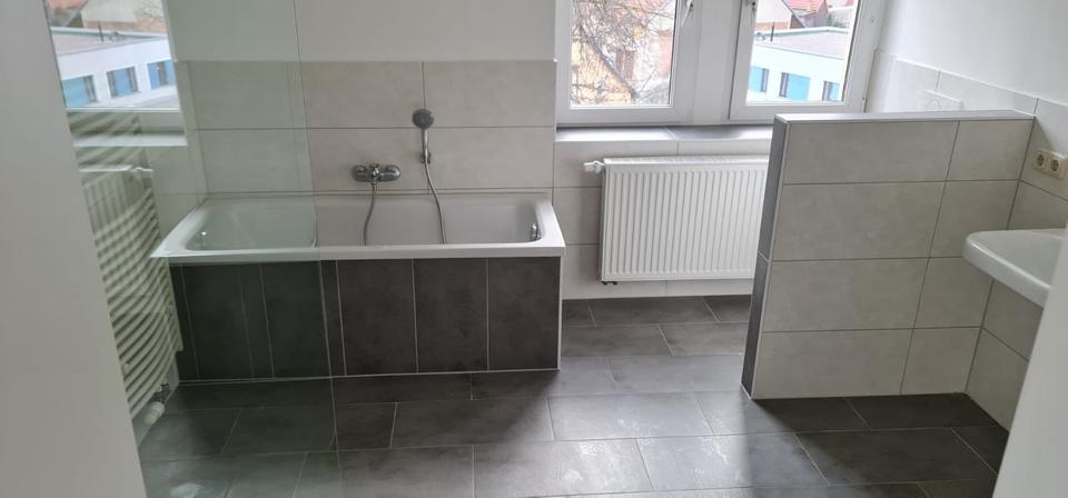Dachgeschoßwohnung Artern - 3 Zimmer, 100 m&sup2;, 500&euro; | Angebot:26646976