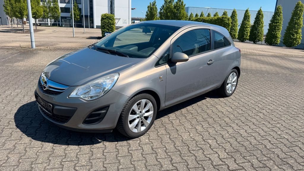 Opel Corsa 160.000 km 2.350 &euro; Köln 51105