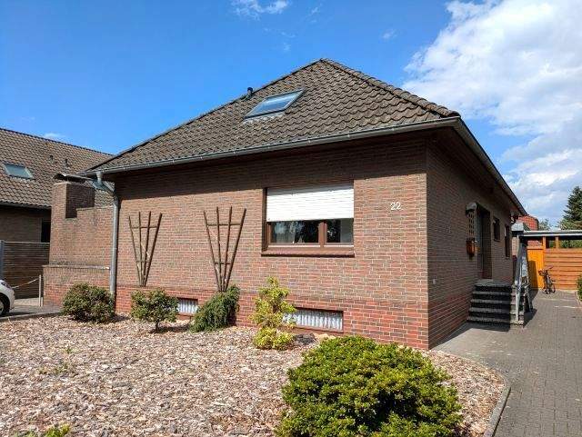 Etagenwohnung Oldenburg Kreyenbrück - 2 Zimmer, 60 m&sup2;, 590&euro; | Angebot:25177262