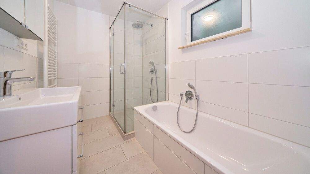 Bungalow Vaihingen an der Enz / Roßwag Roßwag - 7 Zimmer, 208 m&sup2;, 635.000&euro; | Angebot:24916375