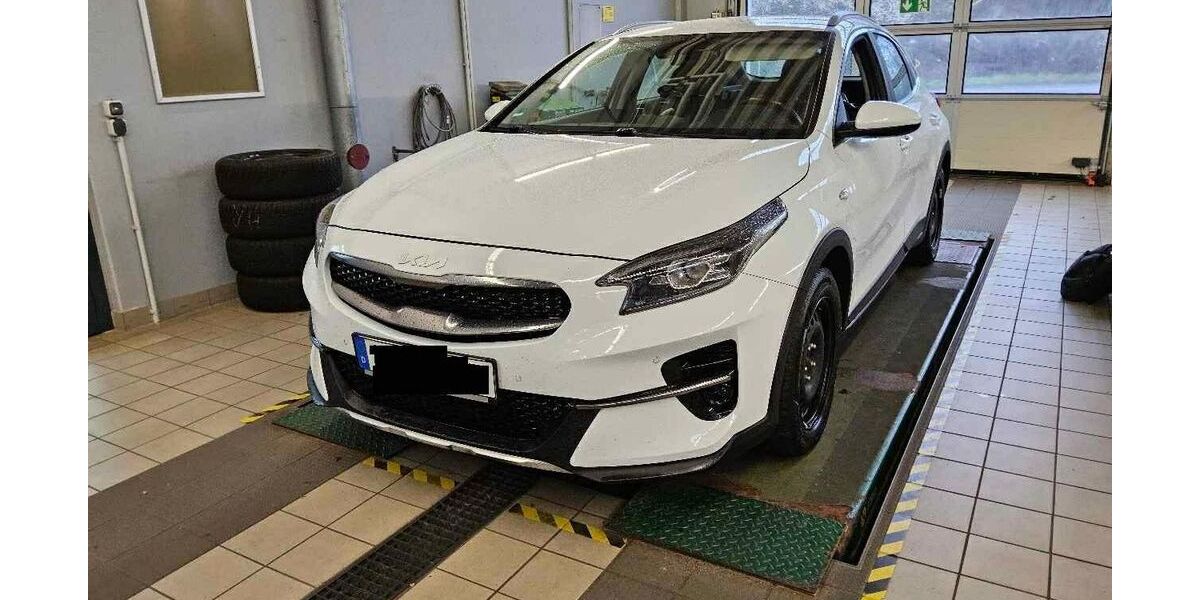 Kia XCeed 90.000 km 17.999 &euro; Hohenbrunn bei München 85662