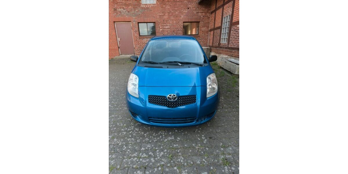 Toyota Yaris 133.540 km 2.500 &euro; Bückeburg 31675