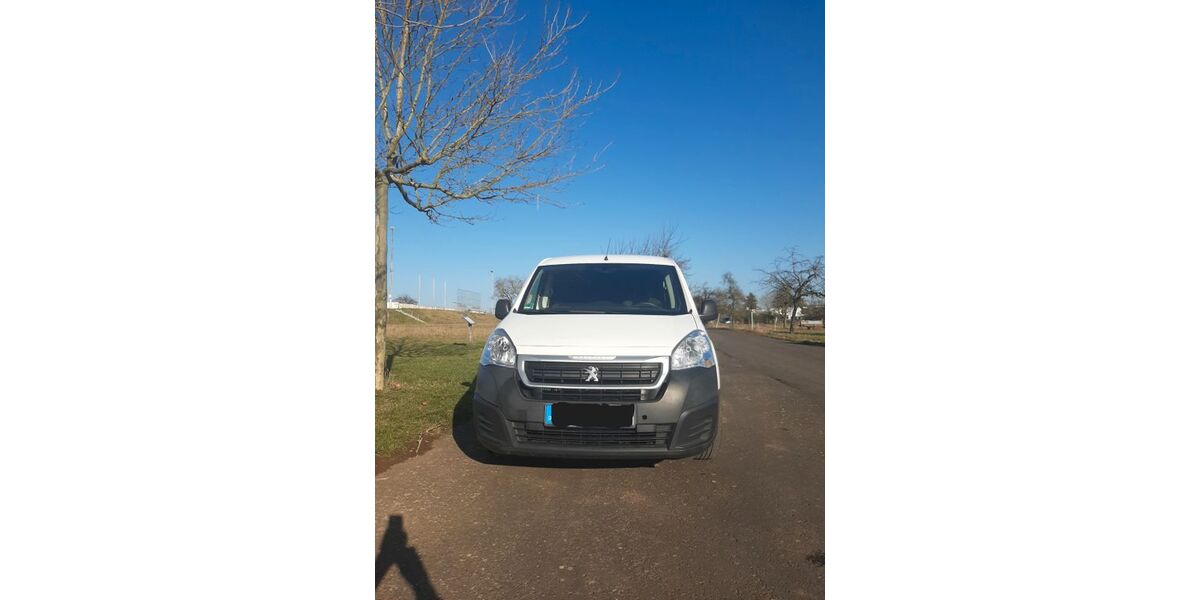 Peugeot Partner 90.700 km 7.600 &euro; Hungen 35410