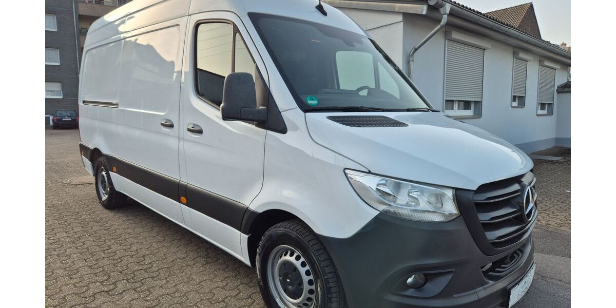 Mercedes-Benz Sprinter 197.000 km 18.990 &euro; Düsseldorf 40591