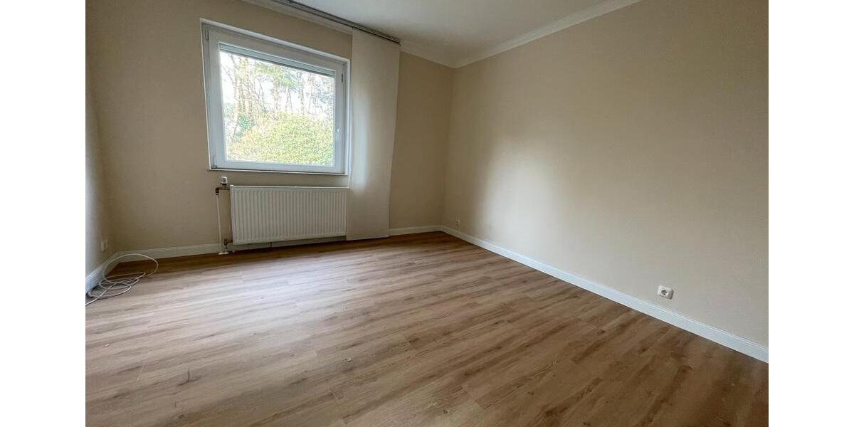Doppelhaushälfte Hambühren - 4 Zimmer, 120 m&sup2;, 1.250&euro; | Angebot:26340841