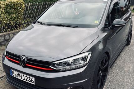 VW Touran 187.693 km 16.800 € Berlin 12524