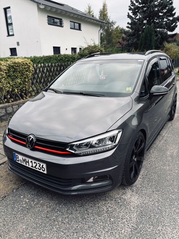 VW Touran 187.693 km 16.800 € Berlin 12524