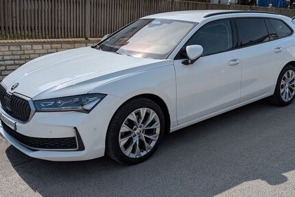 Skoda Superb 20.500 km 31.590 &euro; Regensburg 93051