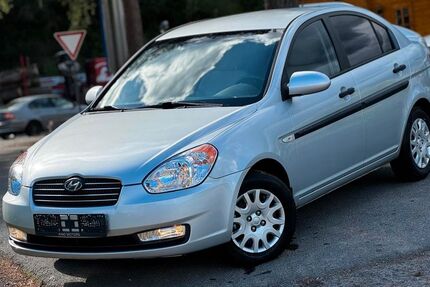 Hyundai Accent 124.500 km 2.990 &euro; Schlitz 36110