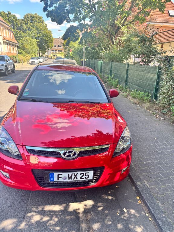 Hyundai i30 95.000 km 4.600 € Frankfurt 65933