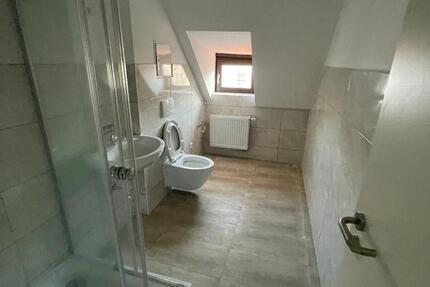Kompakte 3-Zi-DG-Wohnung in Apolda (70m2) mit großen WohnZimmer