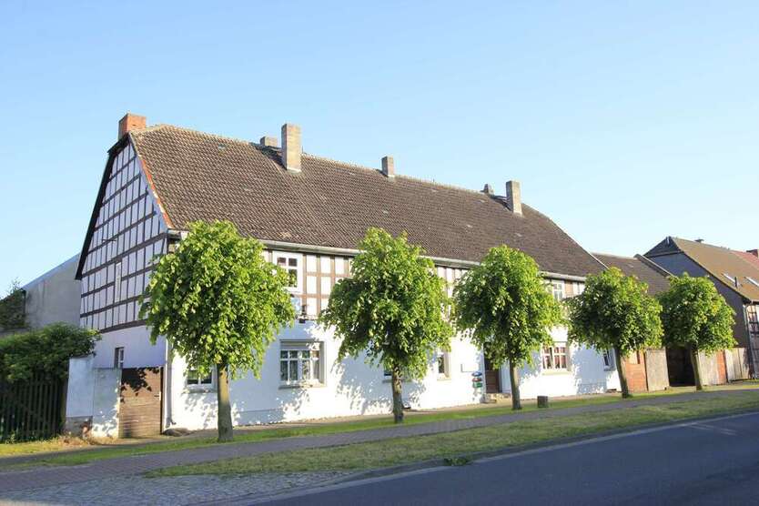Wohnung zum Mieten in Miesterhorst 385 € 85 m²
