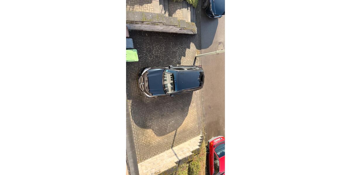 Vermietung: Gepflegte DHH mit drei eigenständigen Wohneinheiten. 7 zimmer